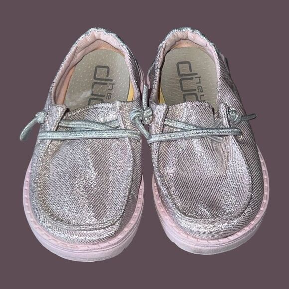 Infants' HEY DUDE Wendy Toddler Pink Shimmer Slip Ons Size 6 - Picture 2 of 5